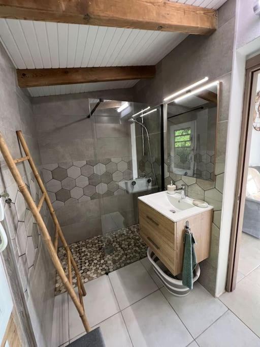 شقة Le Cosy Paletuvier Vieux-Bourg المظهر الخارجي الصورة